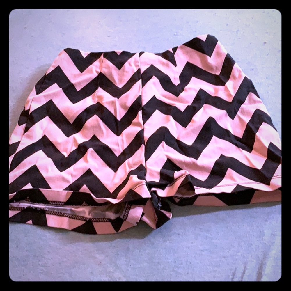 Chevron high waisted shorts